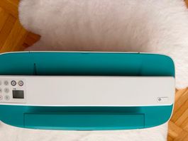 HP DeskJet 3762 All-in-One-Drucker – Weiß/Aquamarinblau