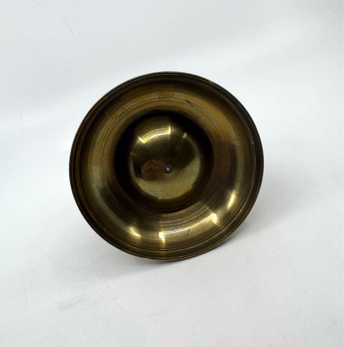 Campanacci mucche: Indische Vintage Messing Glocke mit Ständer – Usato da Herisau venduto da Seyashop1 1