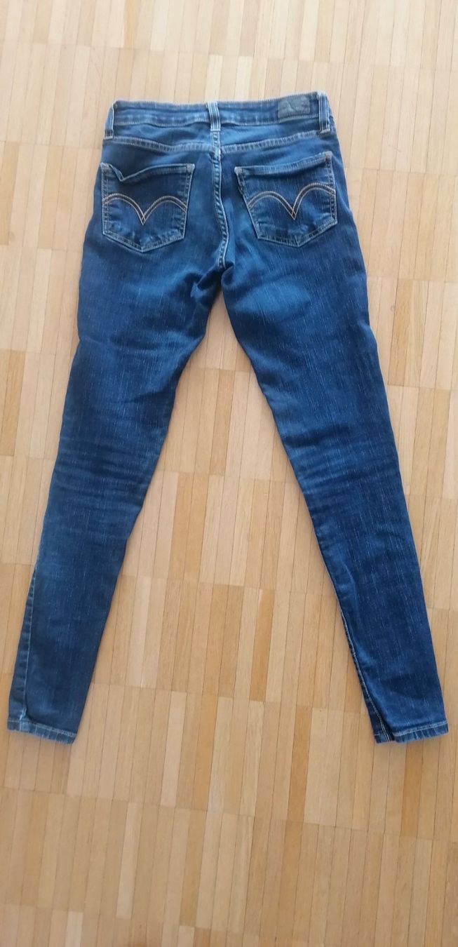 Levi's Jeans: Levi's Jeans – Usato da Laufenburg venduto da megane1959 2
