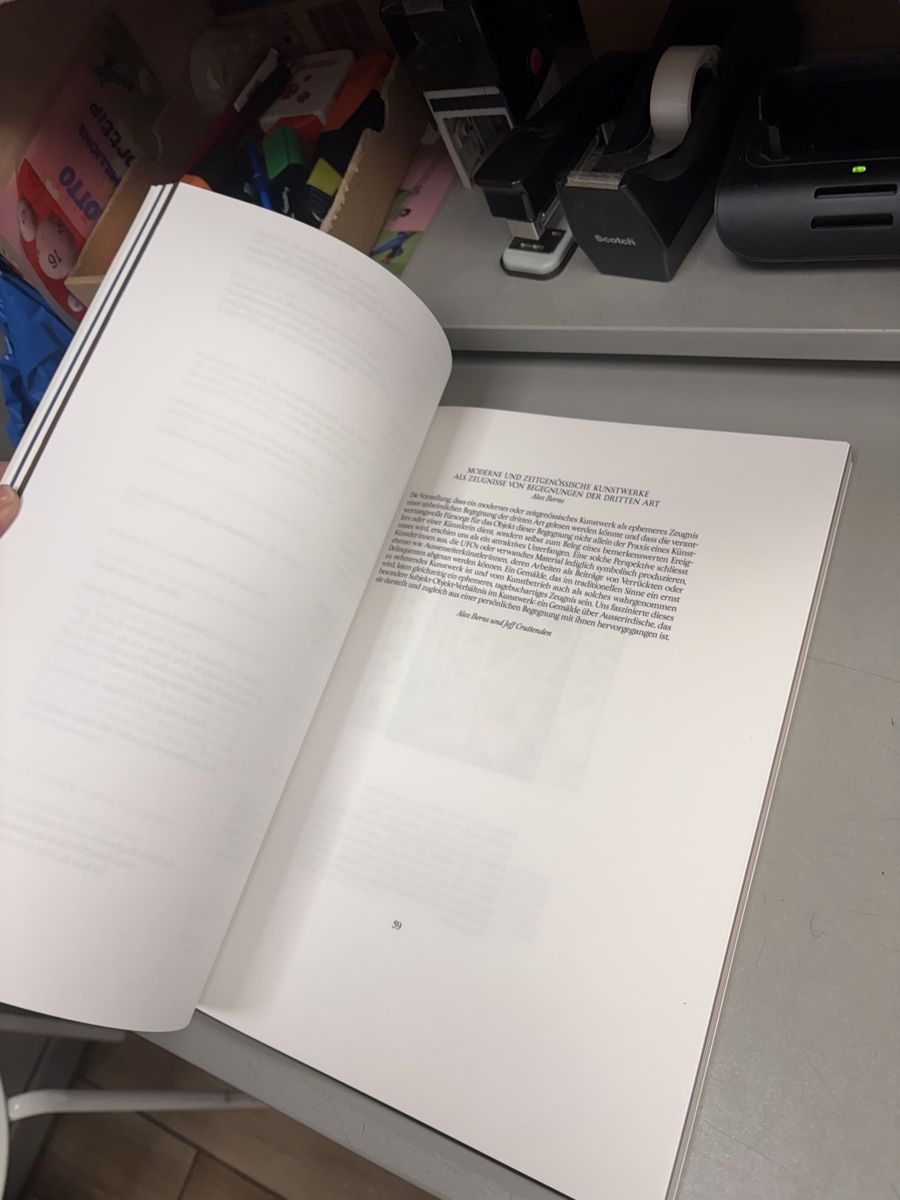 Zeitschriften & Magazine: Chloe Wise Extra Sensory Magazin  – Gebraucht aus Basel von Brunner.T 2