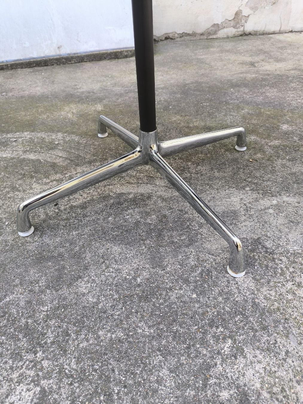 Tische: Eames Tisch Hermann Miller – Gebraucht aus Basel von Patts_Lampenfieber 1