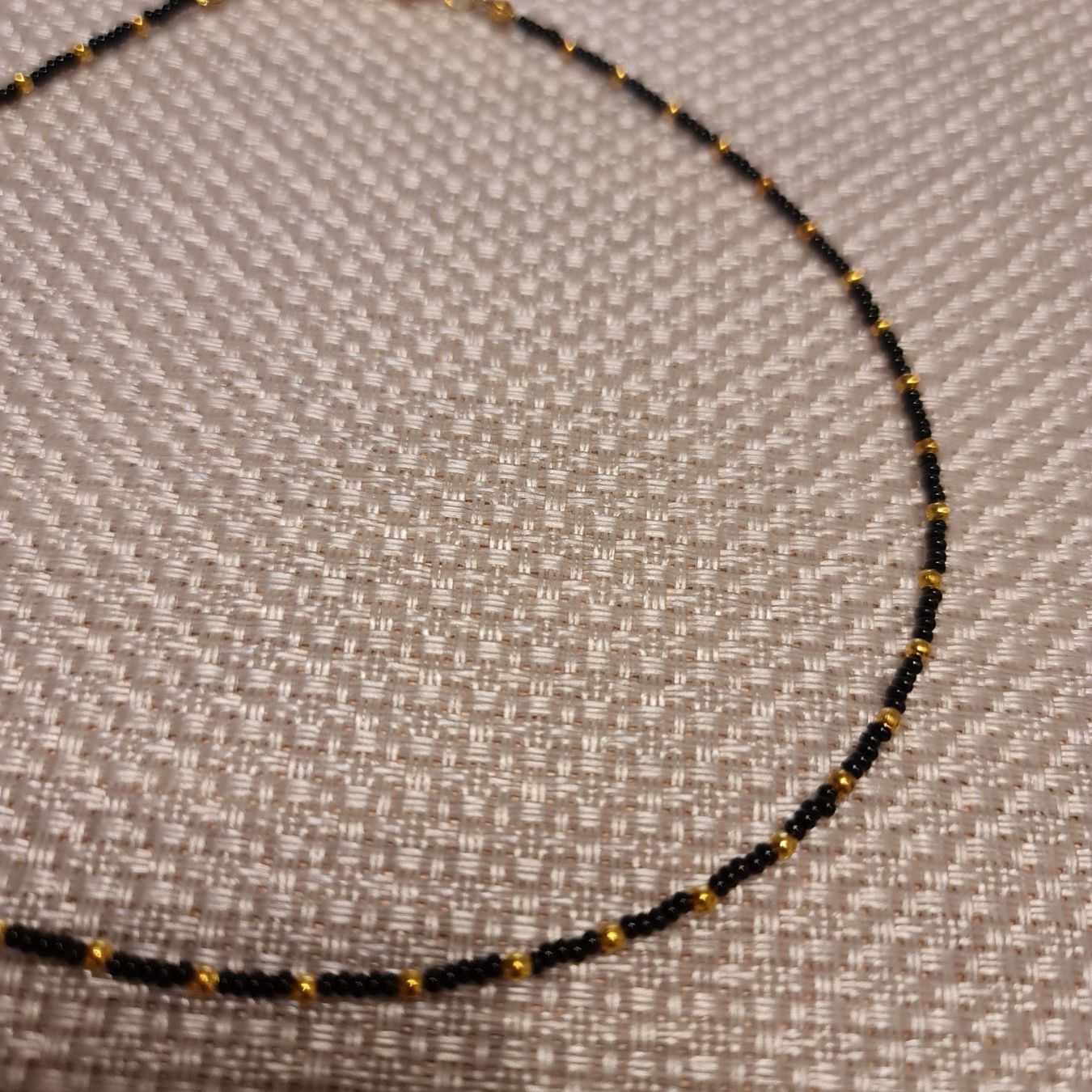 Catenine: Handgemachte Halskette gold/schwarz – Nuovo e nell'imballaggio originale da Grafstal venduto da sel_yil 2