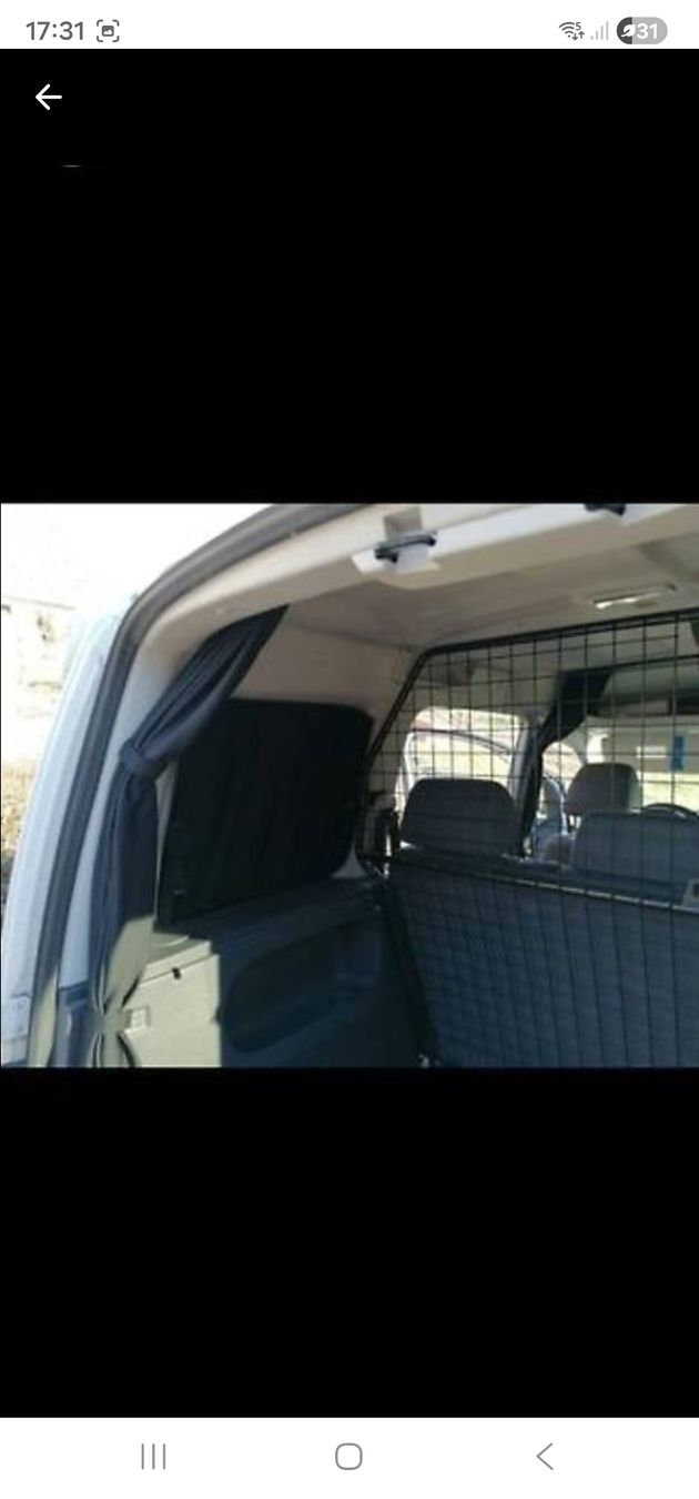 Käfige, Transport & Sicherheit: Hundegitter VW Caddy – Gebraucht aus Sumiswald von bana81