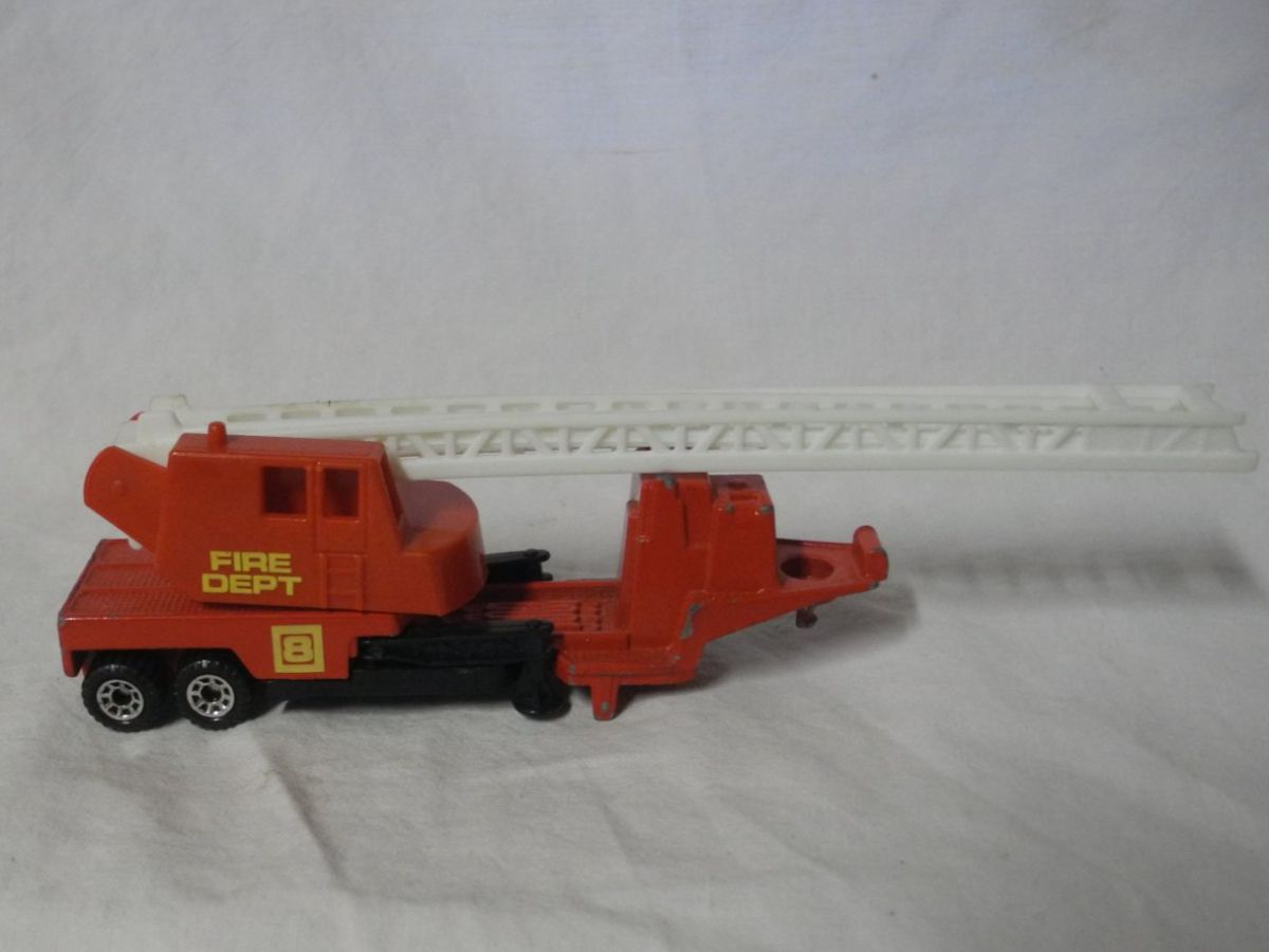 Matchbox Modellautos: MATCHBOX FEUERWEHR  ERSATZTEILSPENDER – Gebraucht aus Gurtnellen von Murmeli99 3