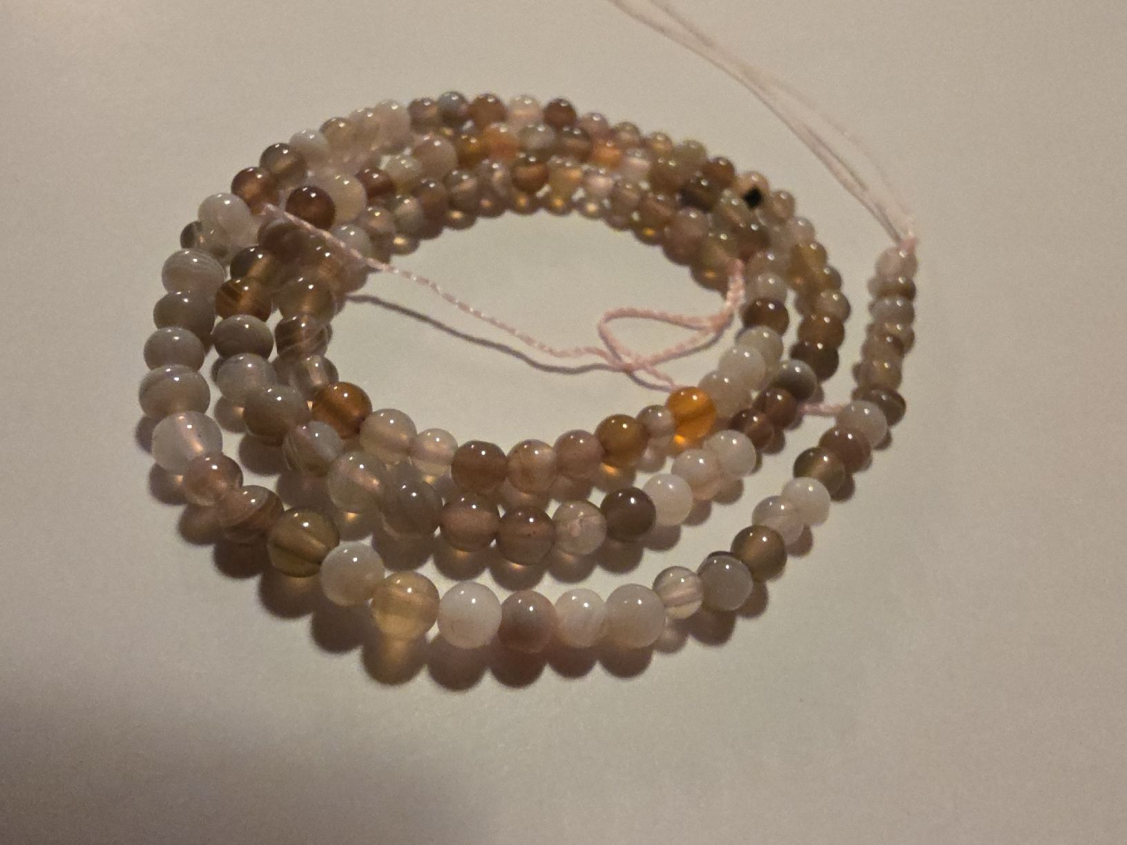 Minerali & Pietre curative: Botswana Sardonyx 3,7mm. Strang – Nuovo e nell'imballaggio originale da Menziken venduto da Mirager