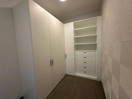 Grosser Schrank Eck-Kleiderschrank in Weiss