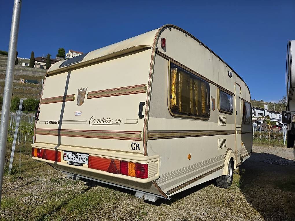 Veicoli da campeggio: Tabbert Comtesse 515 TE – Usato da Vevey venduto da cor_x72b