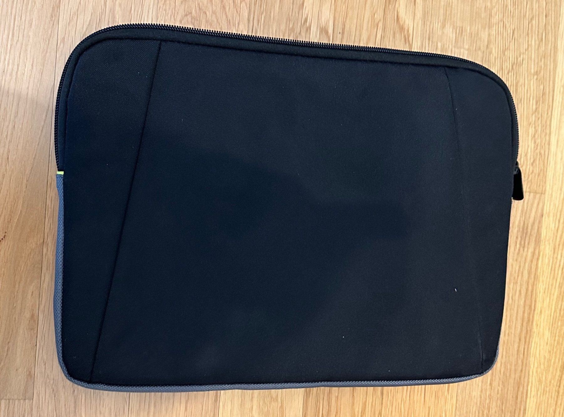 Targus Borse: Targus Notebook Hülle – Usato da Bülach venduto da Murmy 2