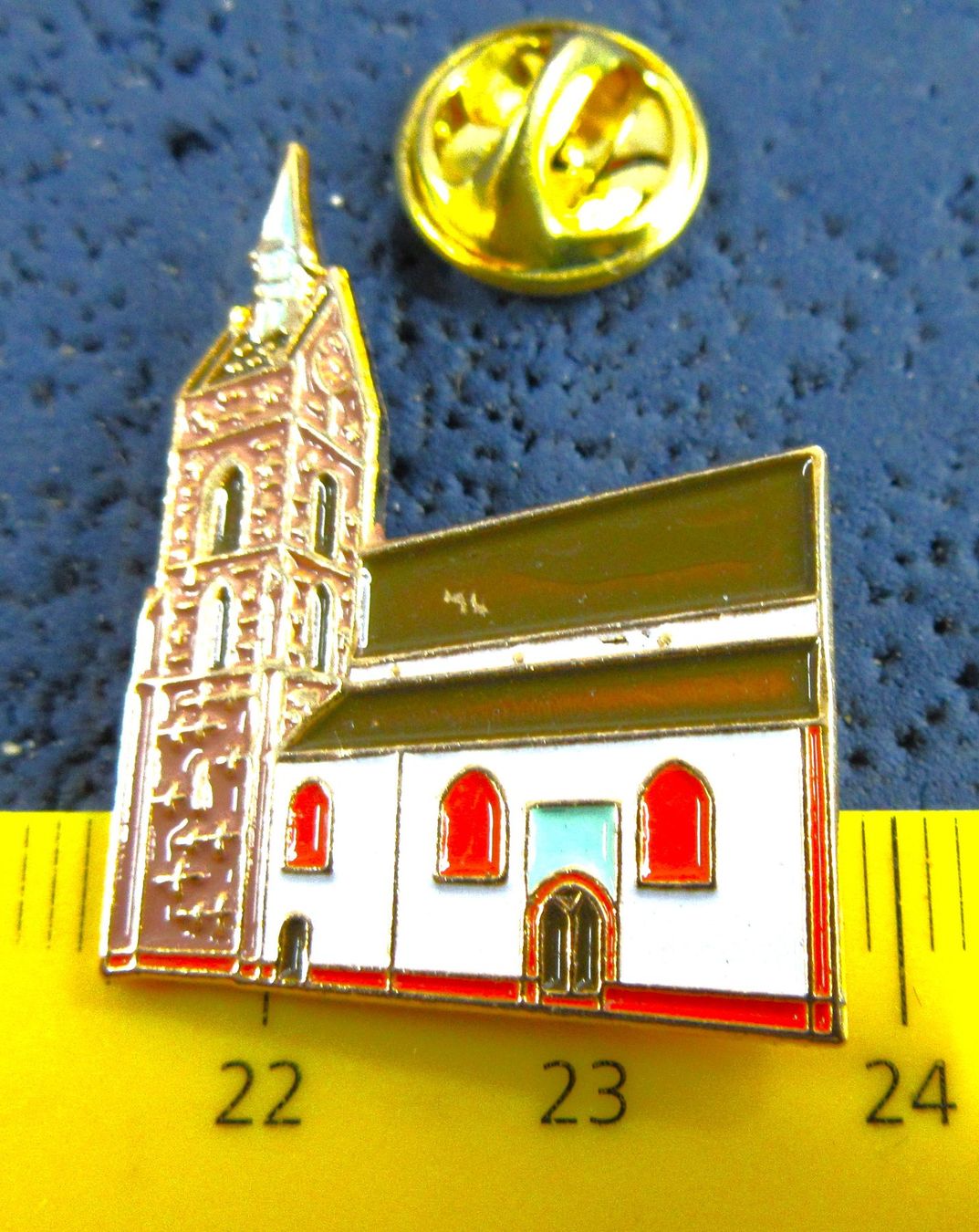 Basler Placchette & Badge: BASEL KIRCHE PIN – Usato da Ettingen venduto da Hausi4711