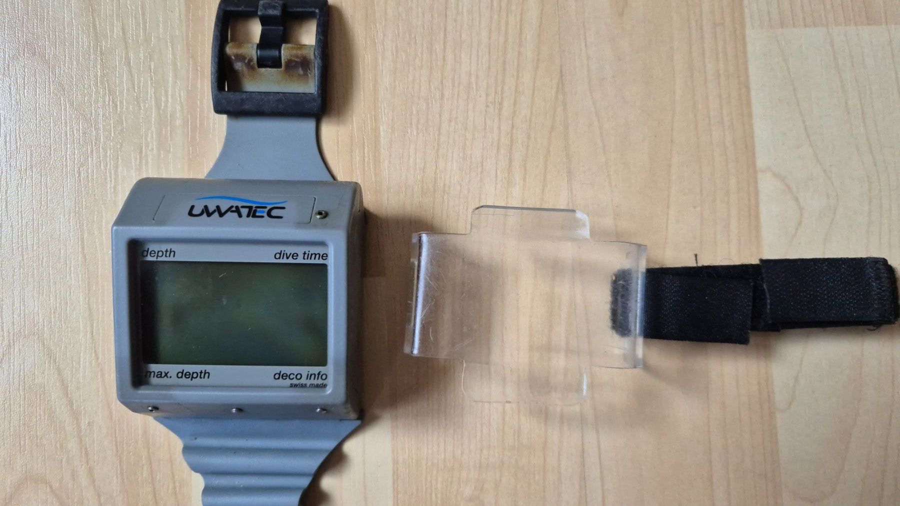 Montres: Uwatec - Aladin Pro Tauchcomputer – Défectueux à Dornach par SolaRich 5