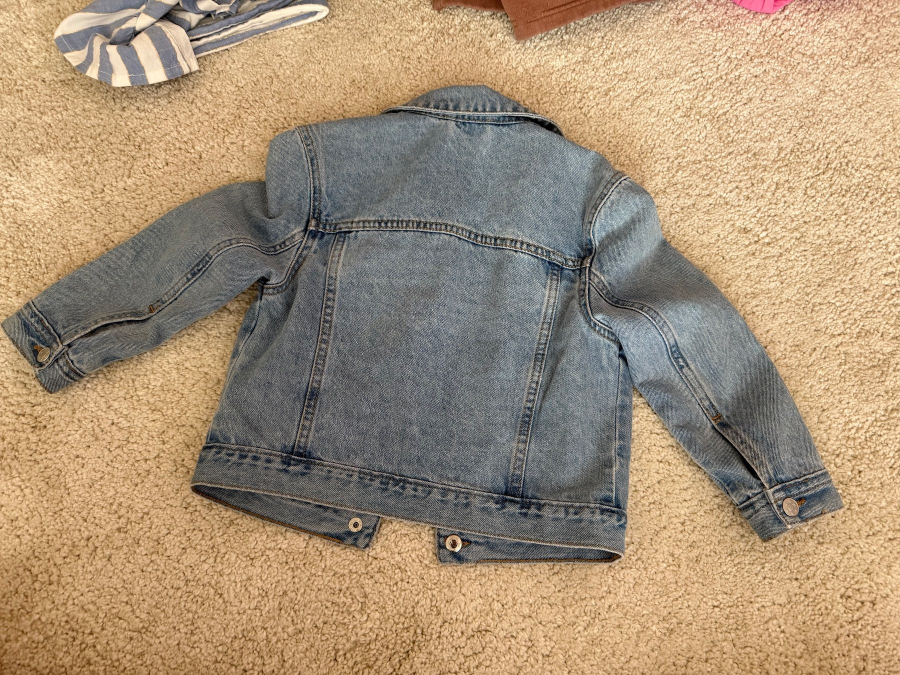 Vestes: Jeansjacke grösse 104 – D'occasion à Embrach par vas_fky8 2
