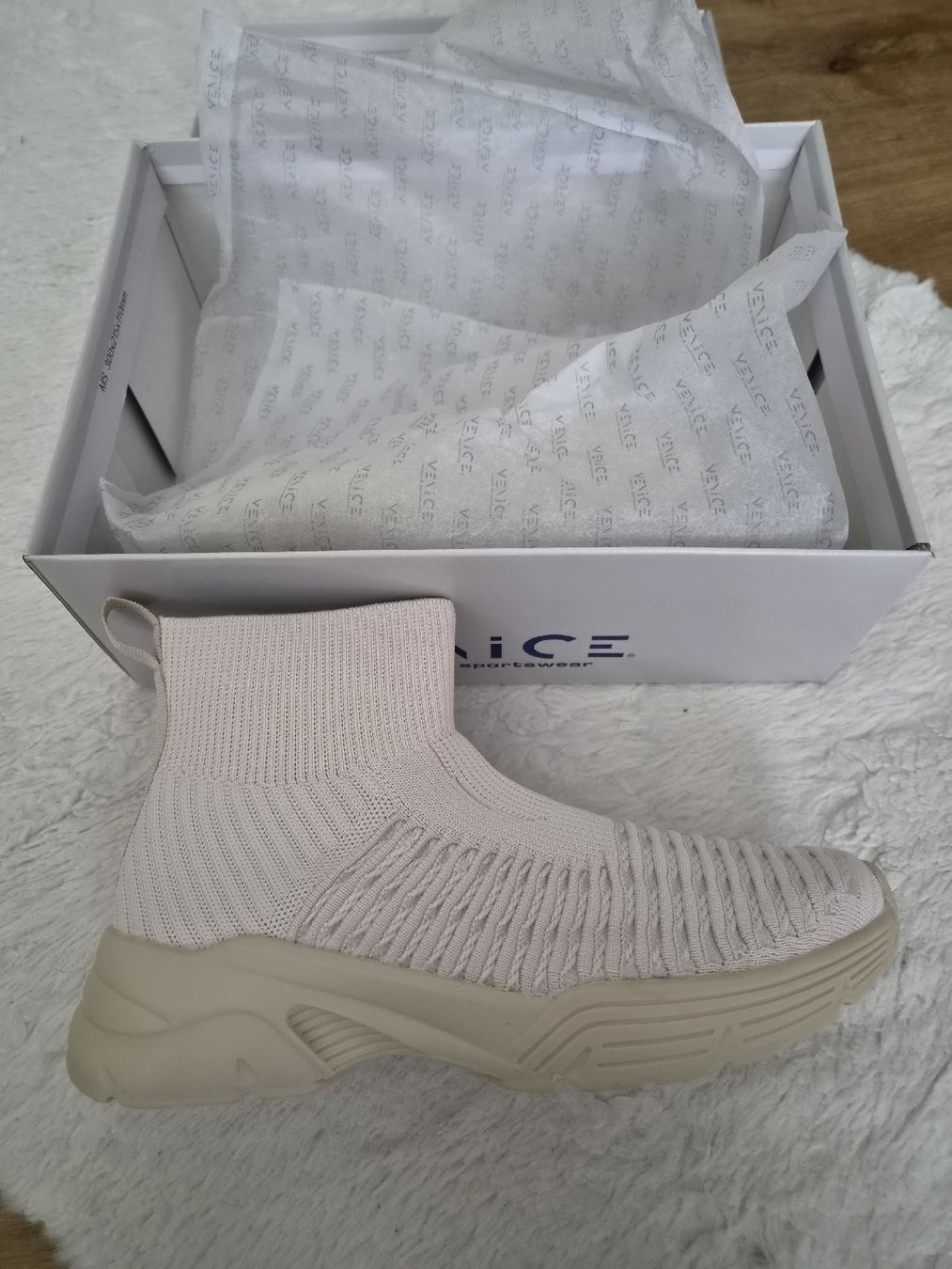 Scarpe da donna: Sneaker neu! Gr. 38 – Nuovo e nell'imballaggio originale da Birr venduto da Daria_secondhand