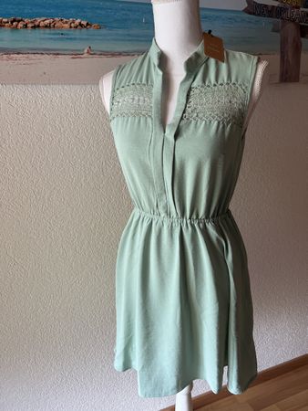 Sommerliches Kleid in Mintgrün, Grösse S, Neu!