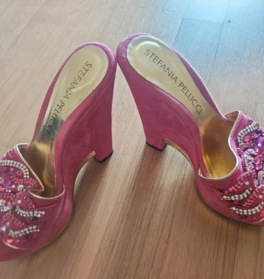 Scarpe da donna: Sandalen Stefania Pellicci – Usato da Luzern venduto da Dan_8m79 4