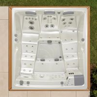 Jacuzzi Whirlpool Spa outdoor 4-6 Personen guter Zustand