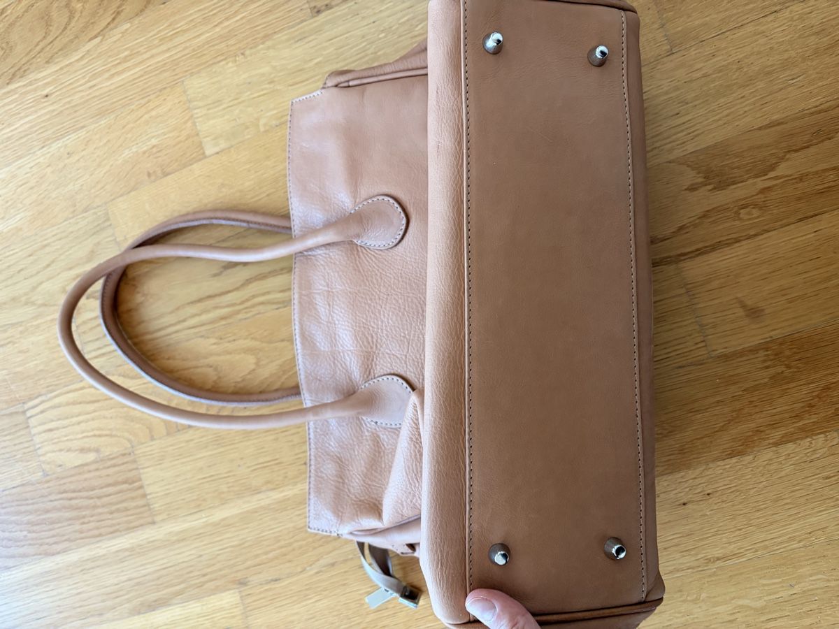 Sacs femmes: Tasche Echtleder beige  – D'occasion à Zürich par ufe_f5q5 4