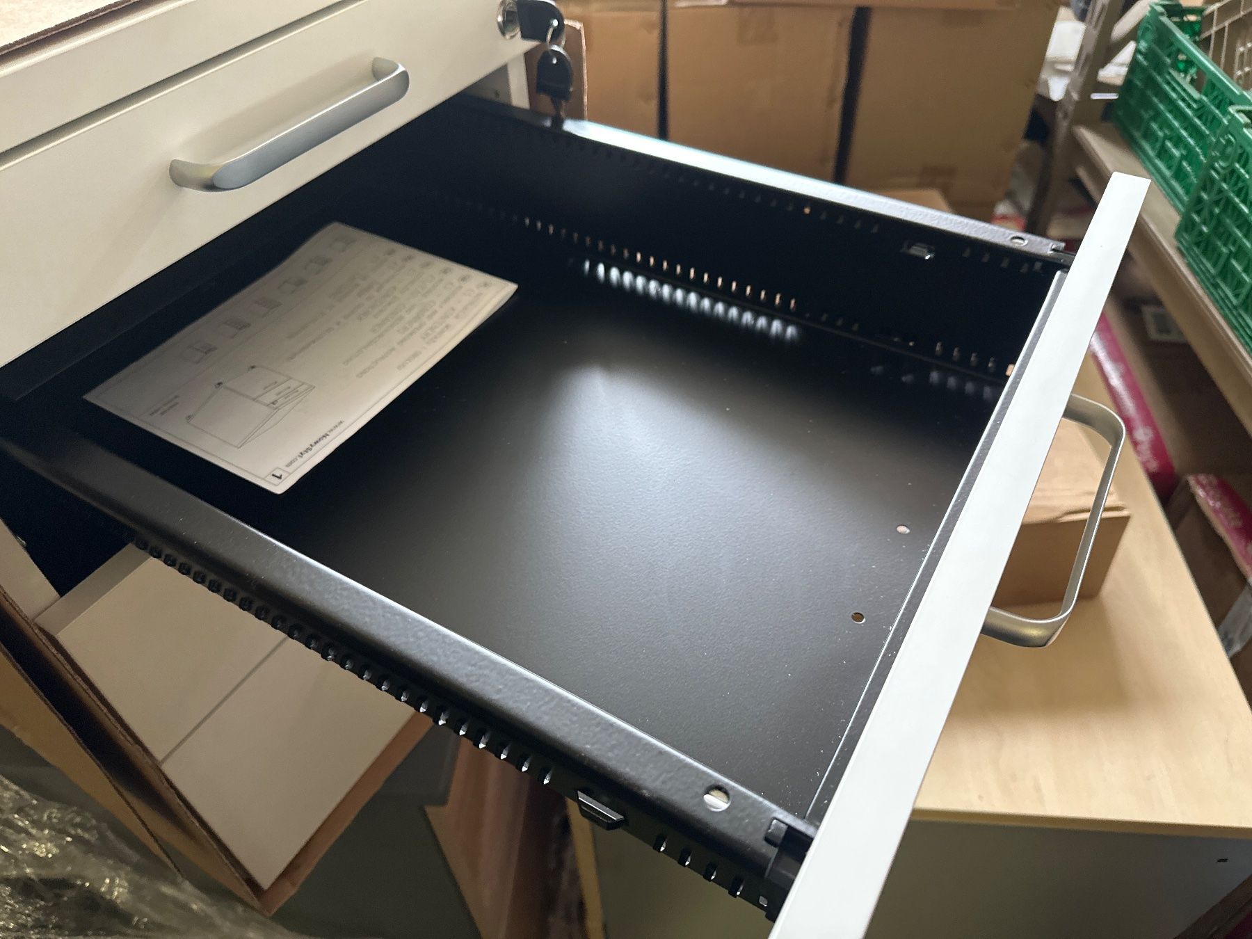 Korpus: neuer Rollcontainer, 4 Schübe, Griff rund, weiss/weiss – Neu (gemäss Beschreibung) aus Necker von liq24 4