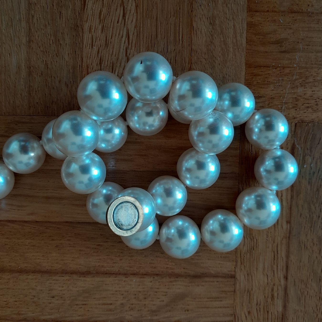 Ketten: Perlenkette Modeschmuck, mit Magnetverschluss – Gebraucht aus Knutwil von Kompex 2