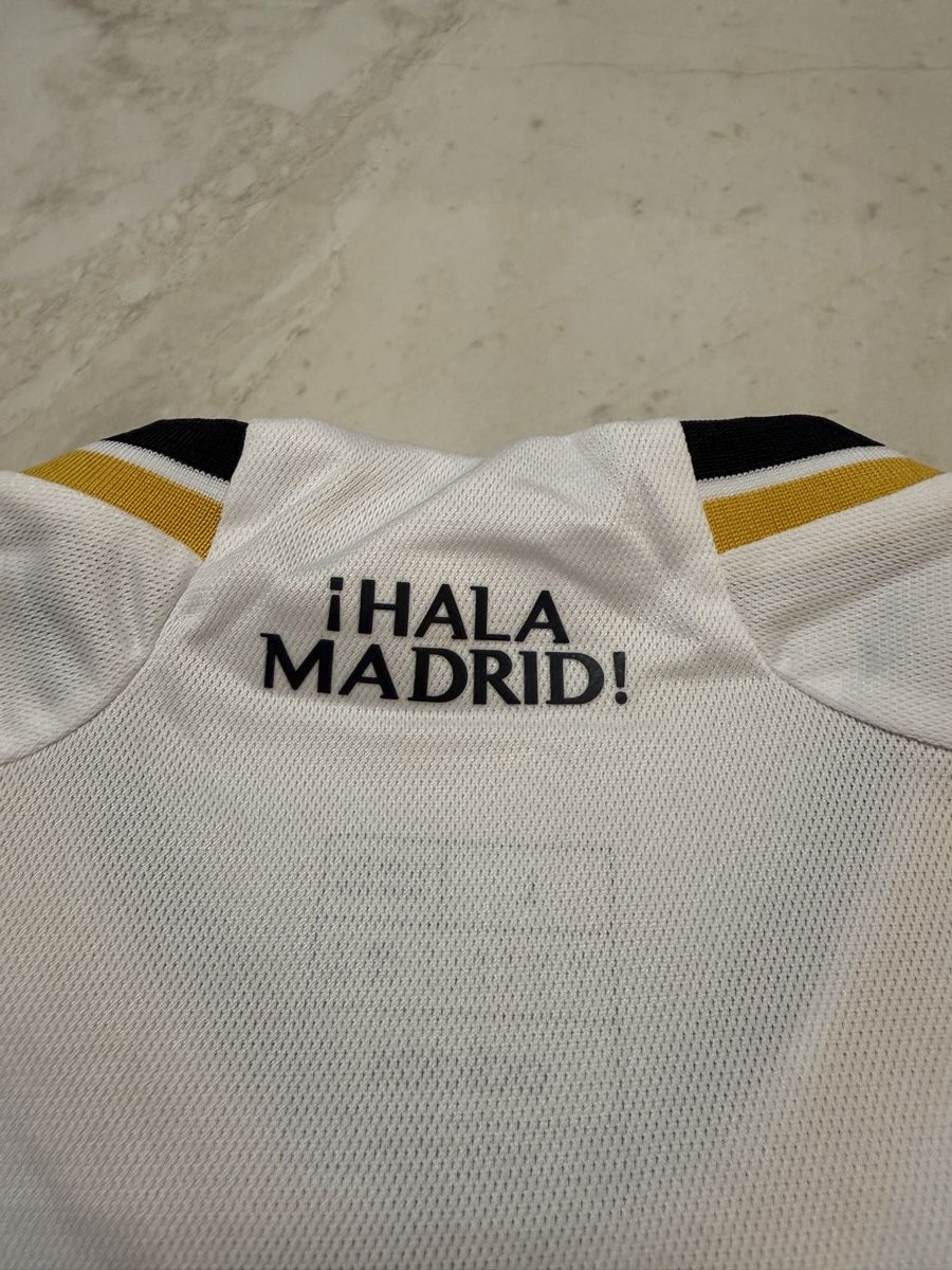 Adidas Canottiere & Pantaloni: Real Madrid Trikot, Modric #10 – Nuovo (secondo la descrizione) da Bronschhofen venduto da leo_99hp 6