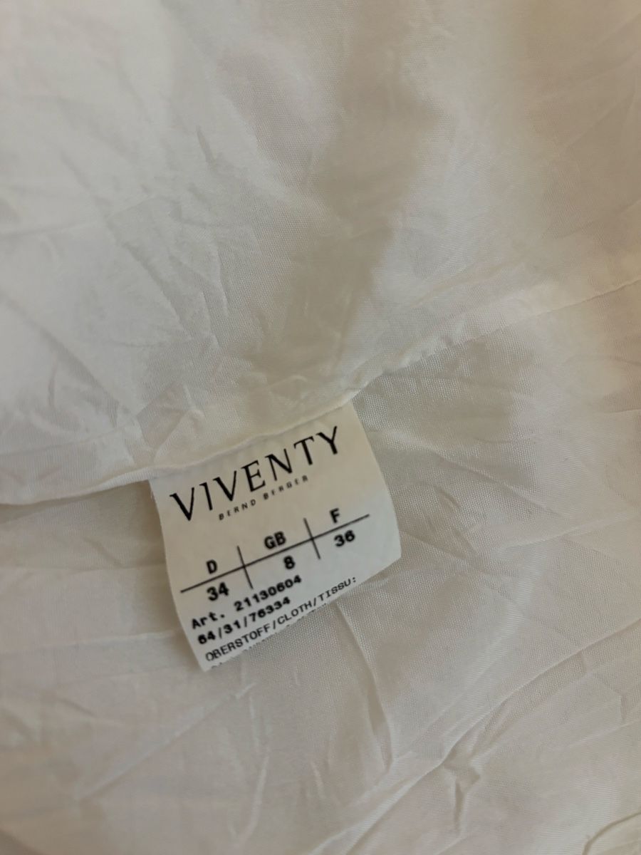 Vestiti: Asymmetrisches Kleid – Usato da Thörigen venduto da Lable 3