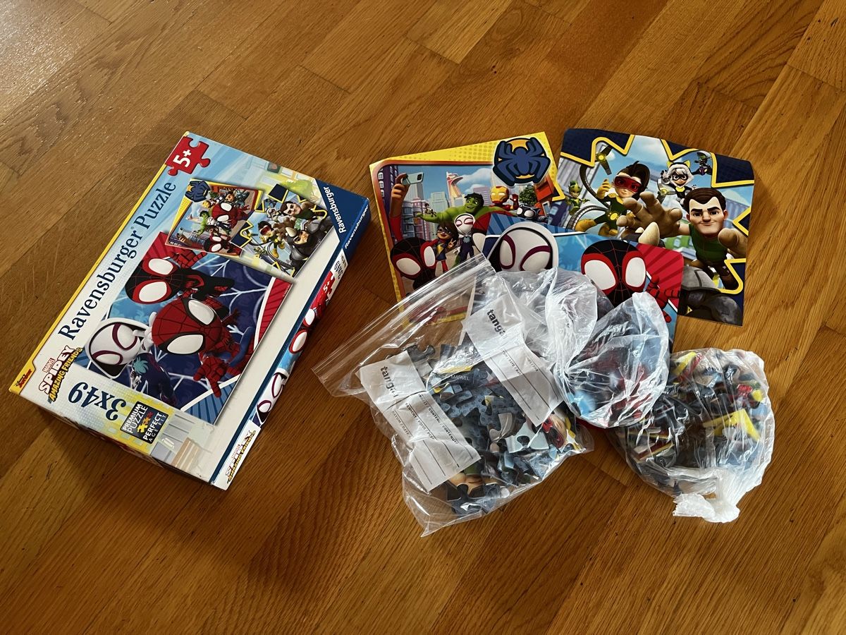 Ravensburger Puzzle: Puzzle Spidey 3x49 Teile ab 5 Jahren – Usato da Chur venduto da cardem86 2