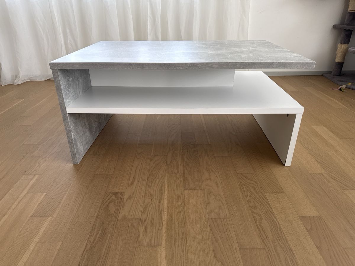 Tavoli: Moderner Couchtisch Beton Optik mit Ablage – Usato da Zürich venduto da Tray-Jay 3