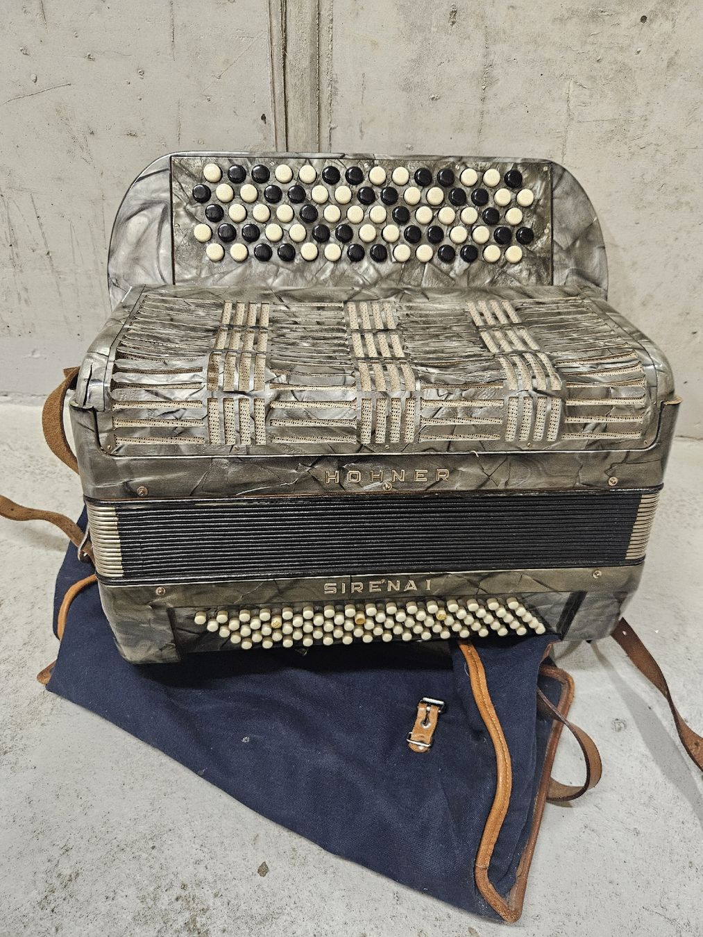 Strumenti musicali: accordéon honher – Usato da Les bois venduto da Titi.2336 1