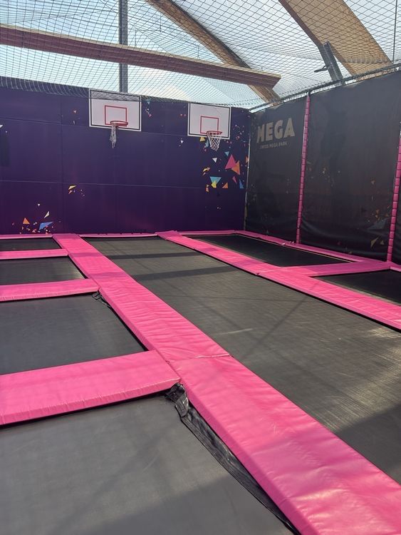 Trampolini: Trampolinpark 12x18m - 216m2 – Usato da Uetliberg venduto da Mitinsky 1