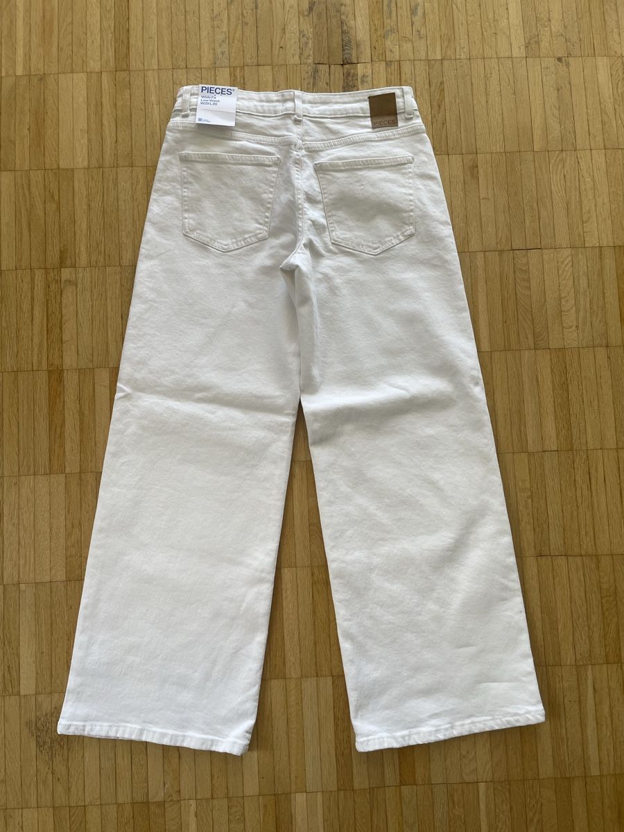 Pieces Jeans: Weisse Jeanshose – Nuovo e nell'imballaggio originale da Ebmatingen venduto da Vebisun 1