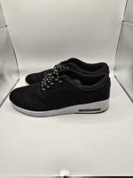 Baskets noires tendance pointure 42, neuves