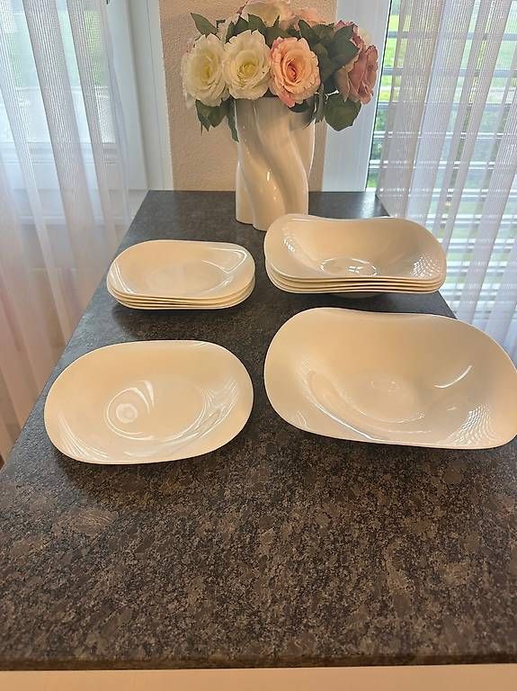 Set di piatti: Geschirr – Usato da Schlieren venduto da Dave5699 1