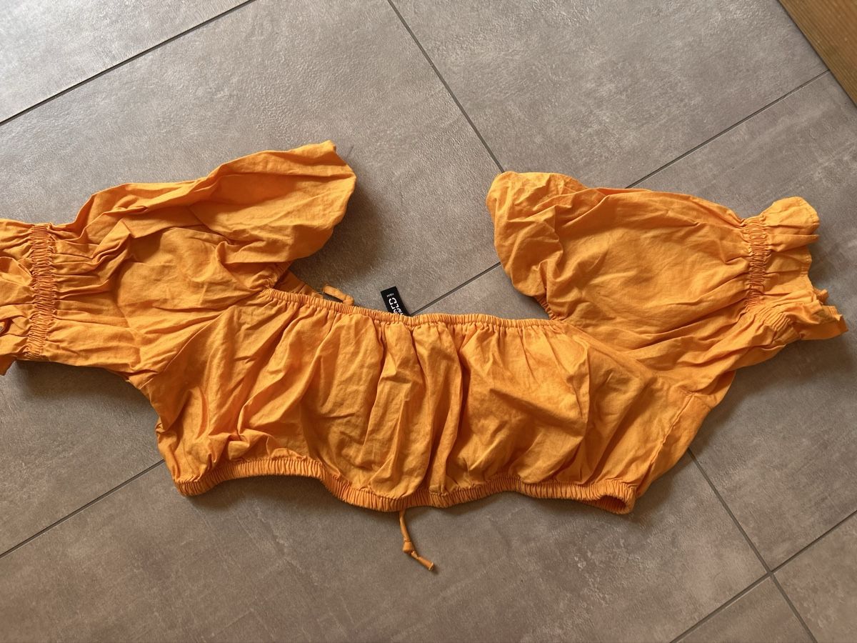 H&M Top: Orange summer crop top with puff sleeves, size S – Usato da Zürich venduto da chi_7k5b 2