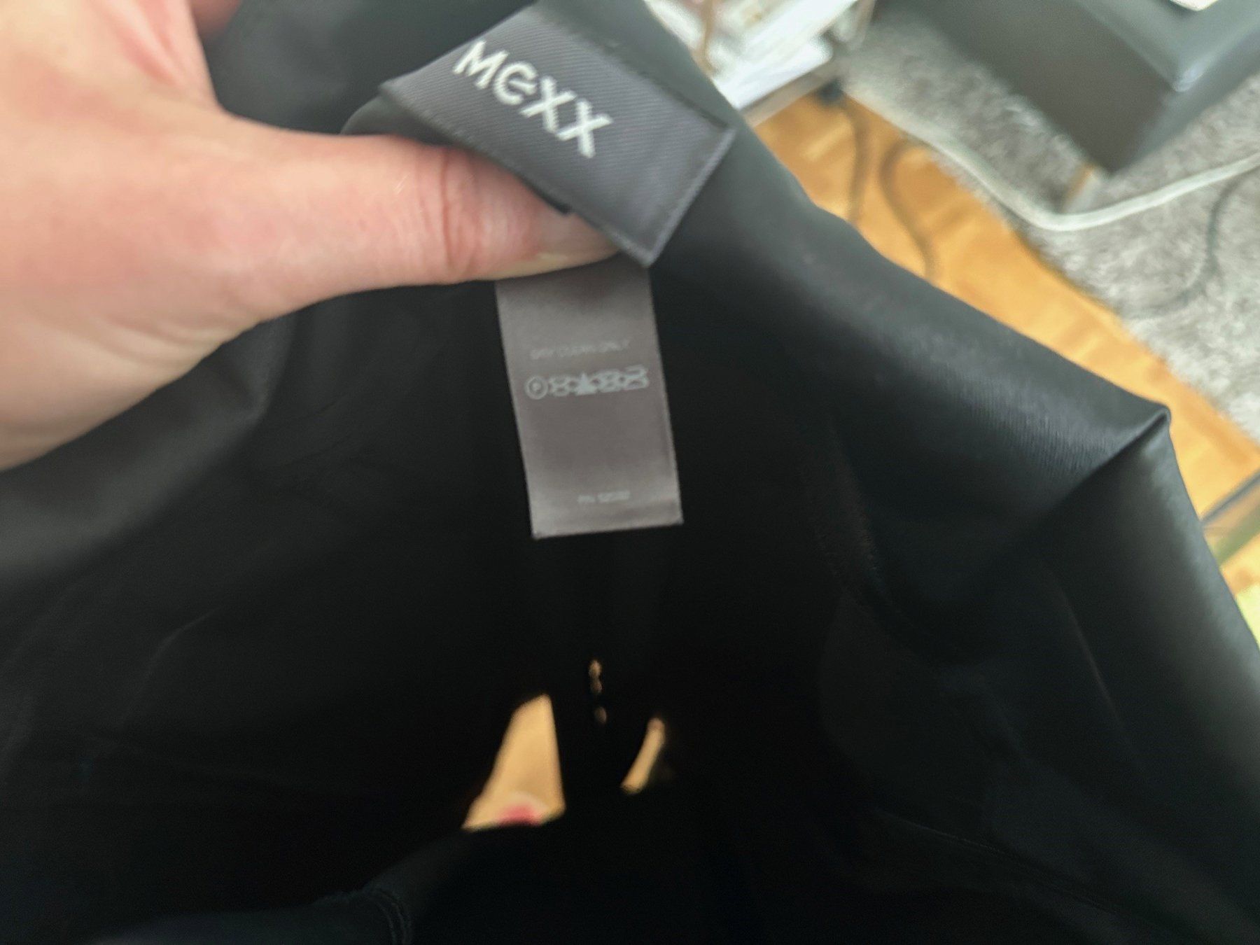 Mexx Vestiti: Edles Kleid von Mexx, Gr. 36 – Nuovo (secondo la descrizione) da Luzern venduto da Transaction 7