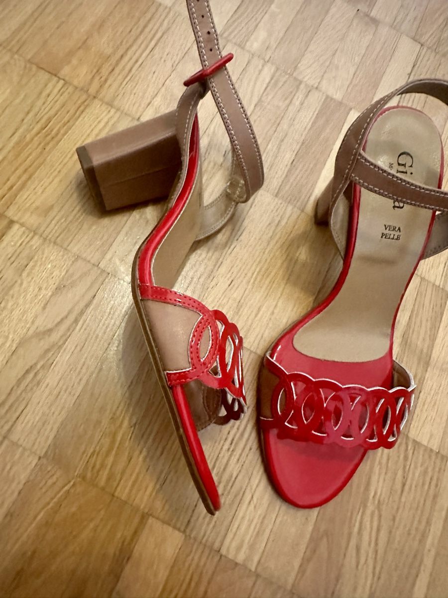 Damenschuhe: Elegant Italian Leather Sandals, Size 40 – Neu und originalverpackt aus Sorengo von dis_tfq6 2