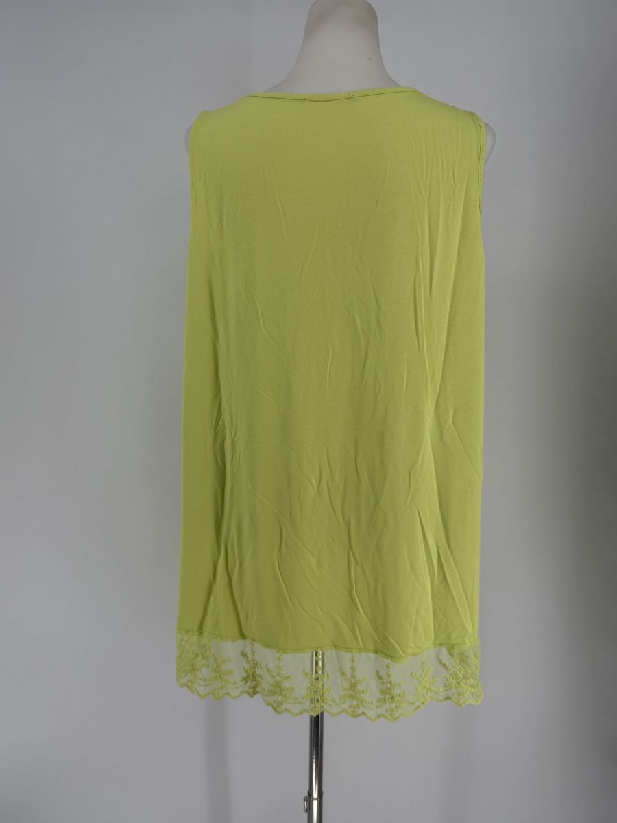 Tops: Top mit Spitze Gr. 50/52 – Gebraucht aus Auenstein von moin. 2