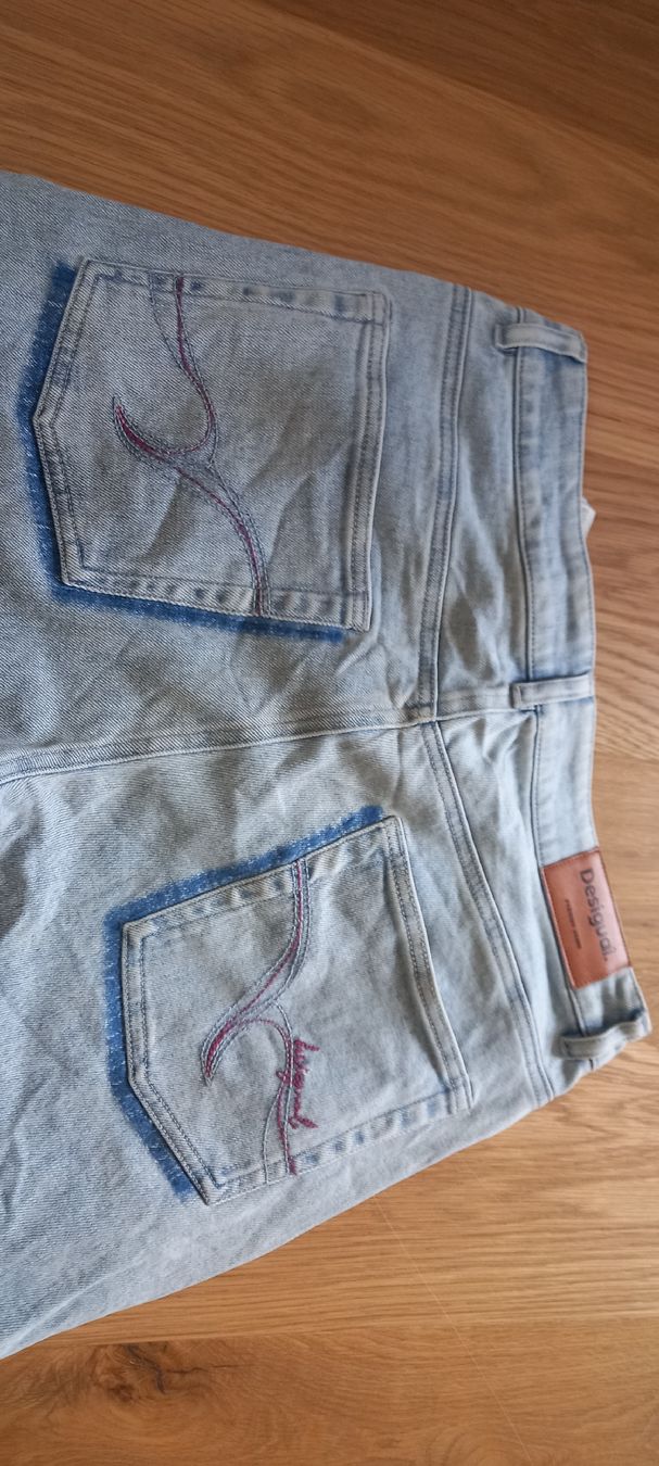 Desigual Jeans: Desigual Damenjeans  – Nuovo (secondo la descrizione) da Etziken venduto da KP12 3