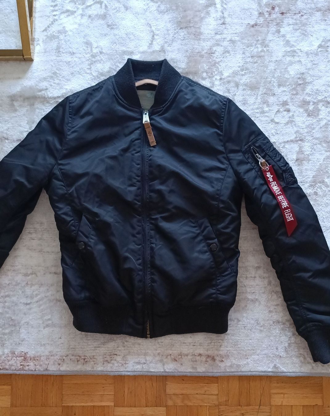 Alpha Industries Vestes: Alpha Industries Bomberjacke schwarz Grösse S  – Neuf (Voir description) à Waltenschwil par Bodensee84