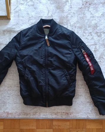 Alpha Industries Bomberjacke schwarz Grösse S 
