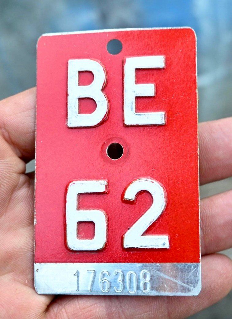 Insegne: Velonummer BE 62 von 1962 - Bern 176308 – Usato da Pfaffhausen venduto da mono_rec