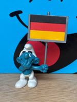 Schlumpf mit Deutschland-Schild