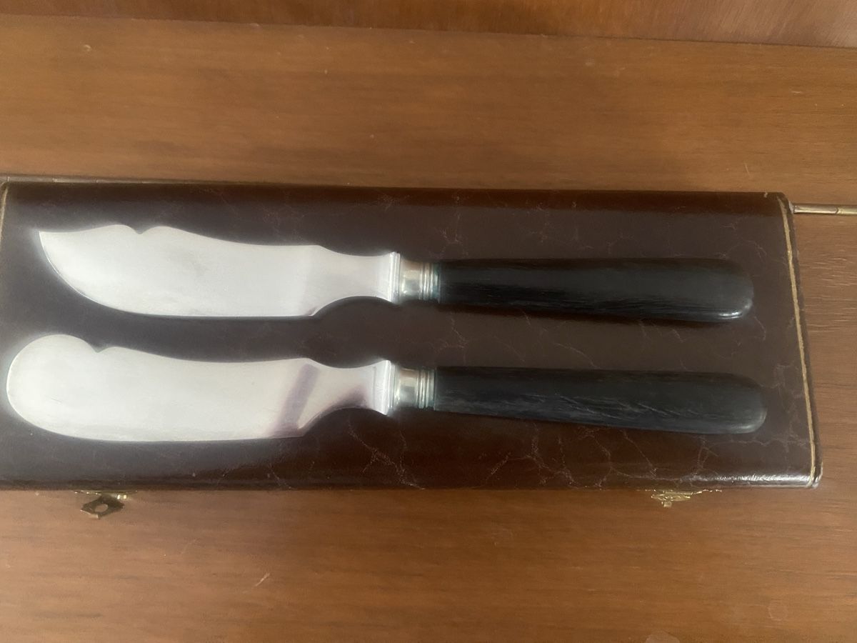 Besteck: 2 Vintage Butter Messer mit Etui – Gebraucht aus Baden von swiss-alps 3
