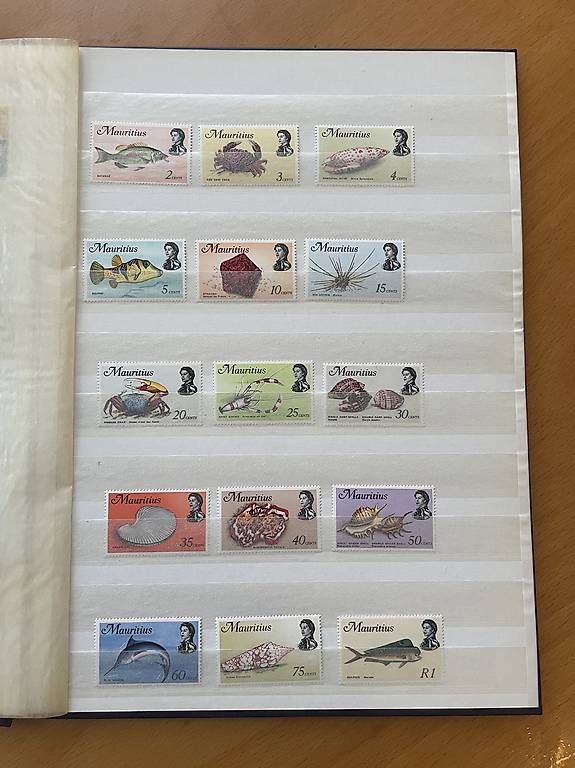 Tous les timbres: Album de timbres suisses  – D'occasion à Genève par Nico_27 3