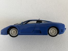 Modellauto Maisto Bugatti EB 110 blau Masstab 1:16 (1992)