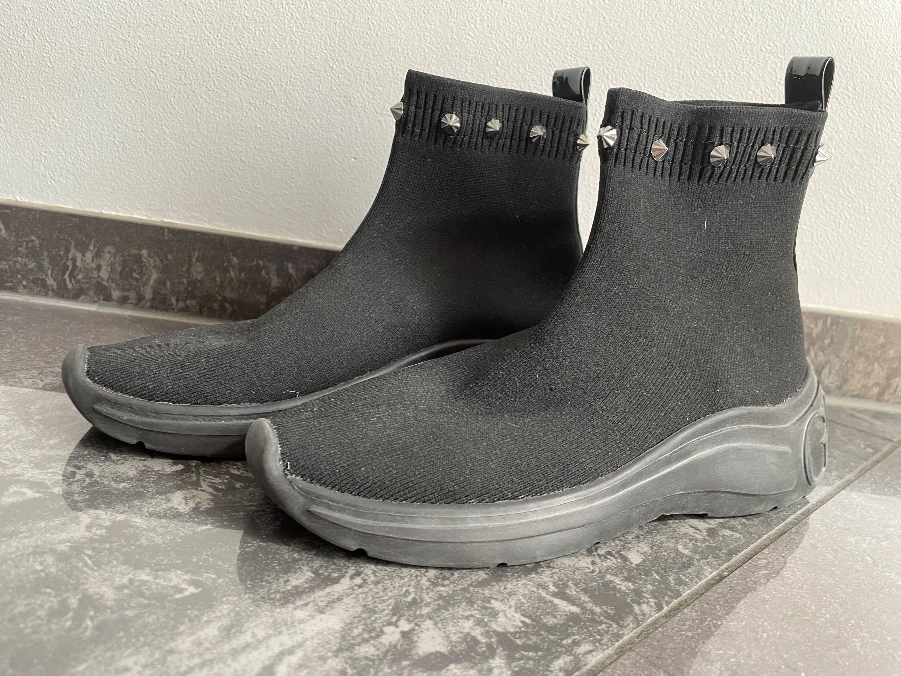 Guess Scarpe da donna: Guess Sockensneaker – Usato da Rorschach venduto da elvi20 4
