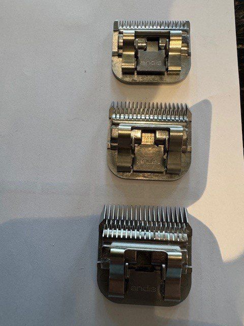 Prodotti per la cura & articoli per la pulizia: Top AGC 2 Speed Haartrimmer f Hunde / ideal für dickes Haar – Usato da Aathal-Seegräben venduto da Spi-Ro 4