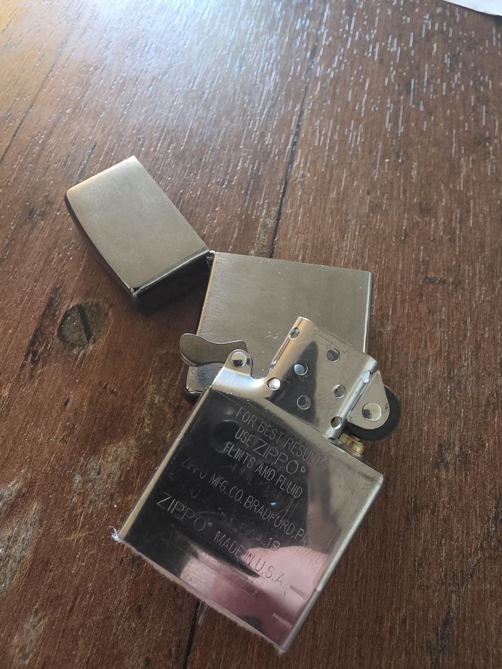 Zippo Accendini: Zippo Silver  – Usato da luzern venduto da rinomaz 2