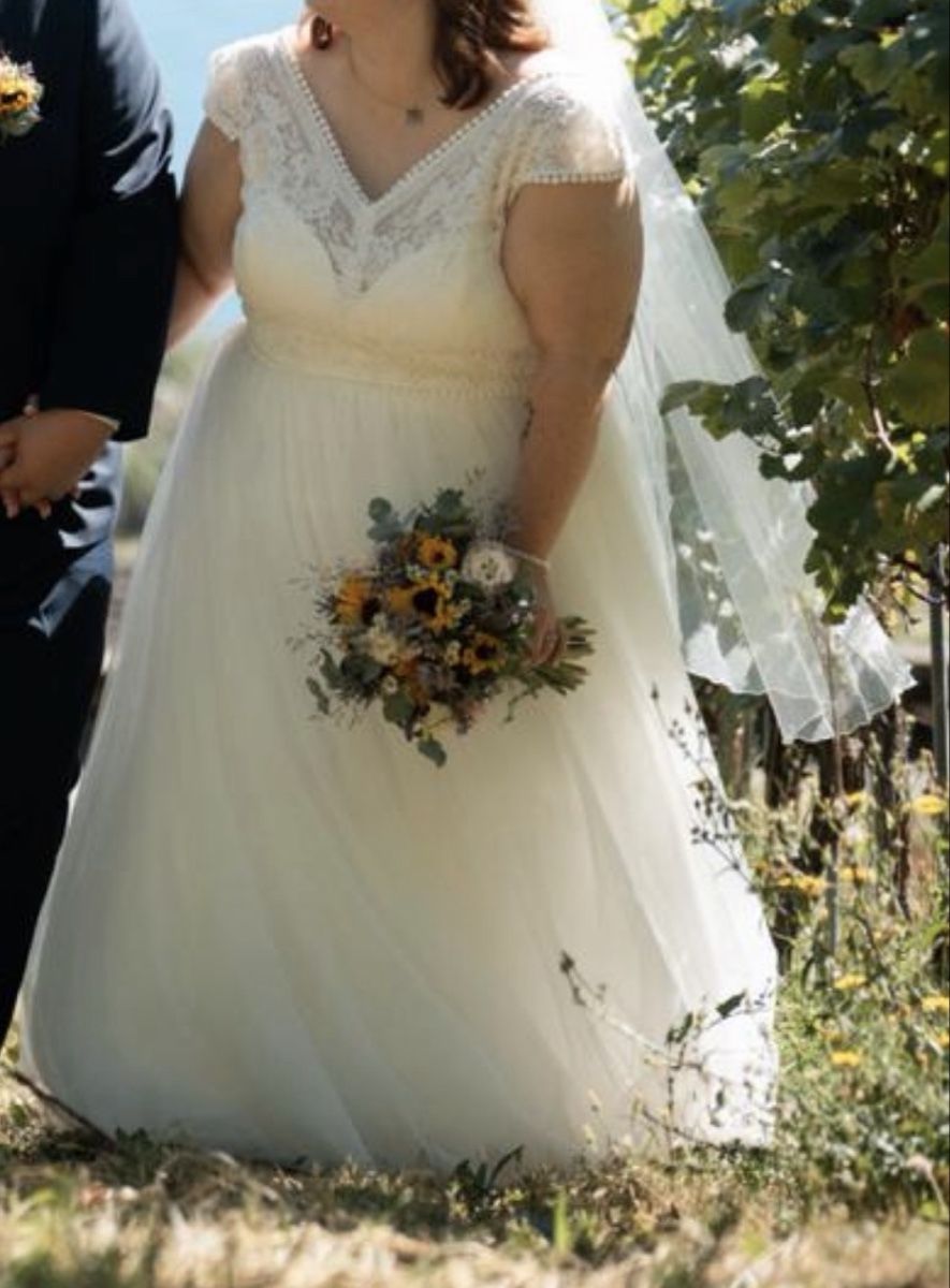 Vestiti: Hochzeitskleid / Brautkleid – Usato da Winikon venduto da nad_vj75