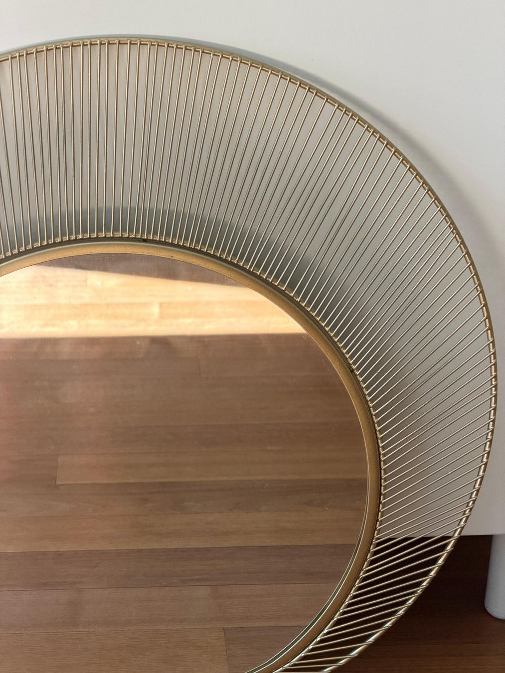 Maisons du monde Specchi: Maisons du Monde round gold mirror – Usato da Zürich venduto da emi_j76q 1