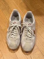 NIKE Schuhe Grösse 40