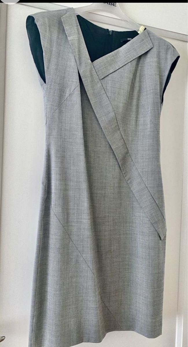 Costumi: Hugo Boss DamenKleid + Blazer – Usato da Zürich venduto da Orch43 3